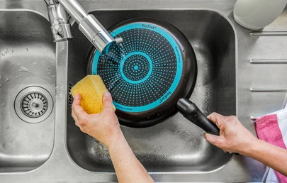 Tefal Easy Cook Frypan 26Cm Titanium Non Stick Thermo Signal 100% Safe Cooking Pan Suitable For All Heat Sources Except Induction B5540502 4 Tefal Easy Cook Frypan 26Cm Titanium Non Stick Thermo Signal 100% Safe Cooking Pan Suitable For All Heat Sources Except Induction B5540502