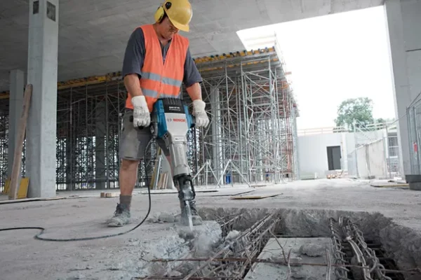 Bosch Demolition Hammer 2000W Gsh 27 Vc