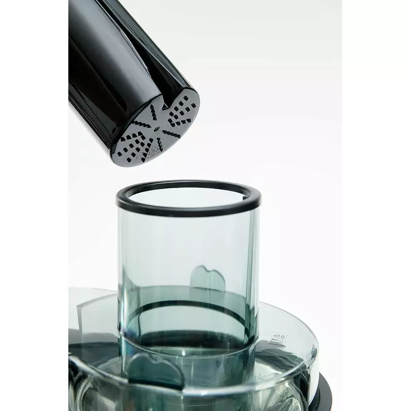 Frigidaire Juice Extractor With Blender 1.5L 2 Speed + Pulse Switch Stainless Steel Blades 400W Fd5181 8 Frigidaire Juice Extractor With Blender 1.5L 2 Speed + Pulse Switch Stainless Steel Blades 400W Fd5181